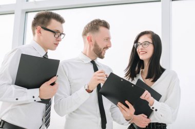 iş takım iş planı tartışmaya belgelerle