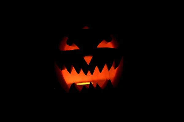 De cerca. calabaza de miedo para Halloween. concepto de Halloween —  Fotos de Stock