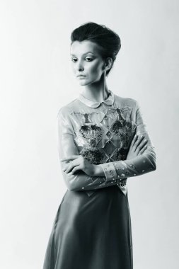 şık bir Abiye şık bir kadın portresi.