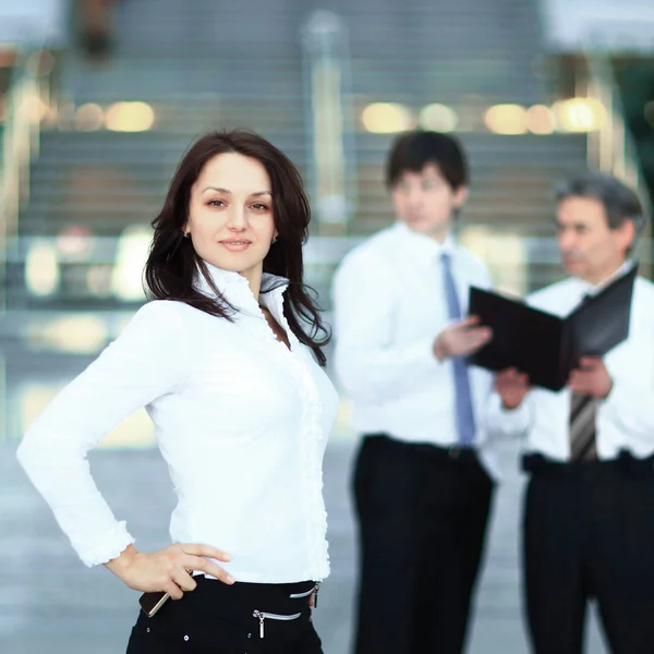 Portrait of confident business woman background office. — Stock Photo, Image