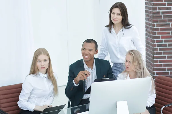 Team di lavoro per un nuovo progetto di business — Foto Stock