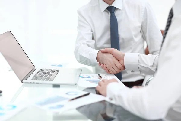 Close up. handshake of financial partners.concept of partnership — Stock Photo, Image