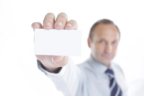 Размытое изображение. business man showing a blank business card — стоковое фото