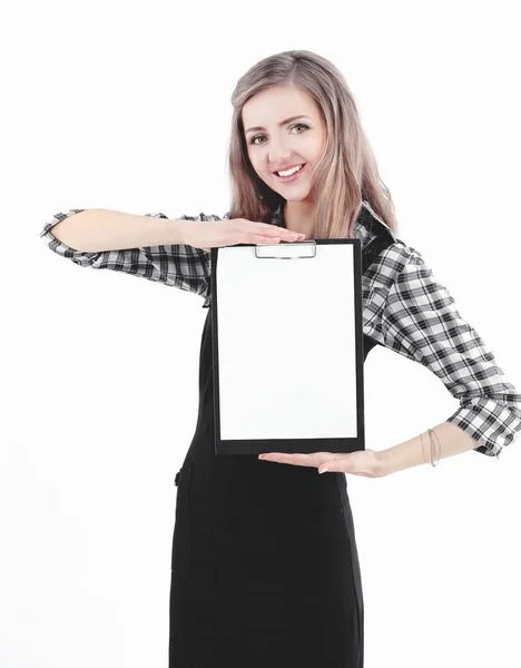 Joven mujer de negocios mostrando hoja en blanco. aislado en blanco —  Fotos de Stock