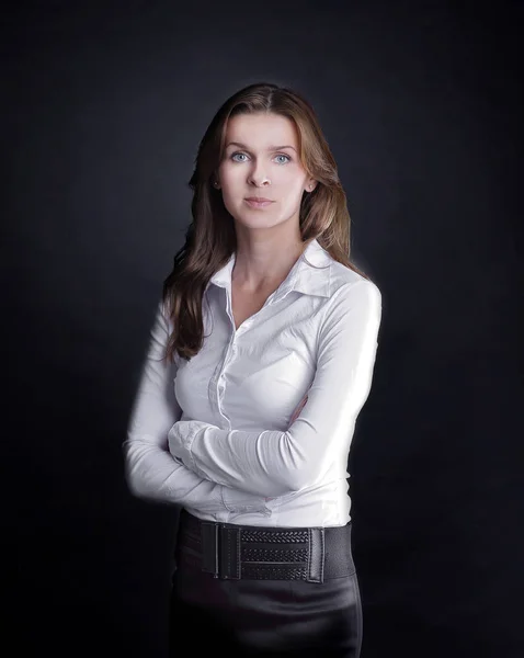 Ritratto di donna d'affari fiduciosa .isolato sul buio — Foto Stock
