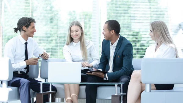 Concentrated business team at the workplace thinking about business problems — Stock Photo, Image