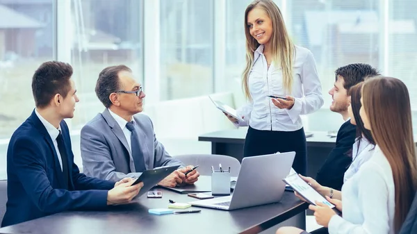 Meeting business partners in a modern office — Stock Photo, Image