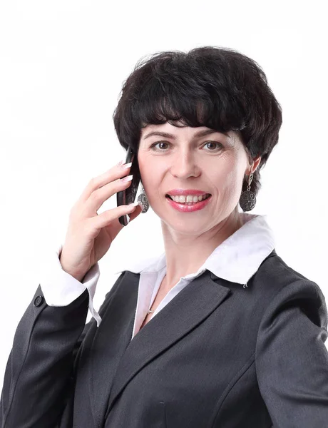 Biznes kobieta rozmawia mobilnych phone.isolated na białym — Zdjęcie stockowe