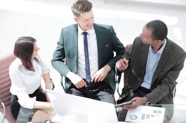 closeup .işler takım mali belgeleriyle çalışma