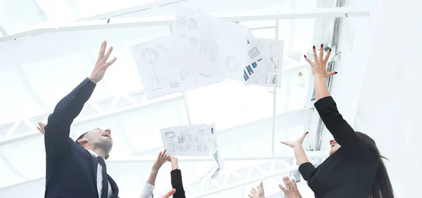 Close up.exultant business team after signing the contract — Stock Photo, Image