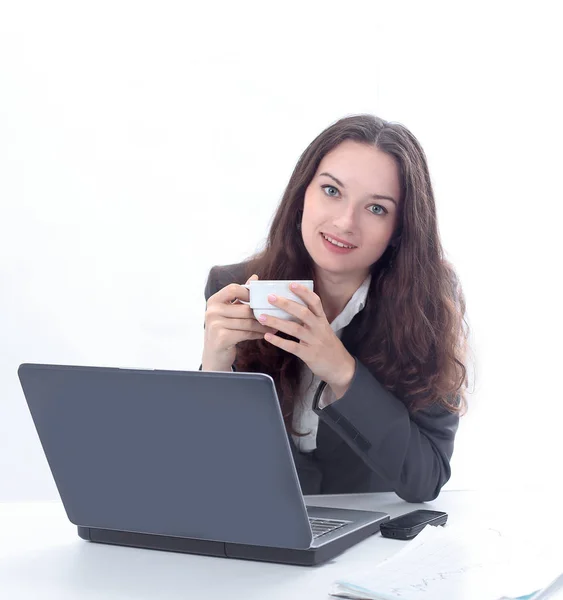 現代ビジネスの女性と職場でコーヒー カップ. — ストック写真