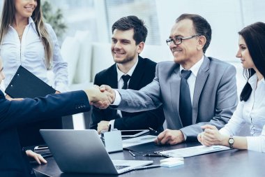 İş tablo ve karşılıklı iş ortakları toplantısı