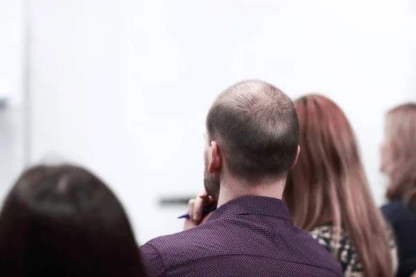 Conferência de Negócios e Apresentação. Audiência na sala de conferências. — Fotografia de Stock