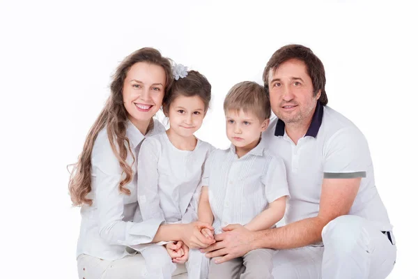 Nahaufnahme. glückliche Familie mit zwei Kindern — Stockfoto