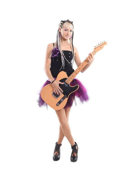 Hermosa cantante femenina con estilo con una guitarra —  Fotos de Stock