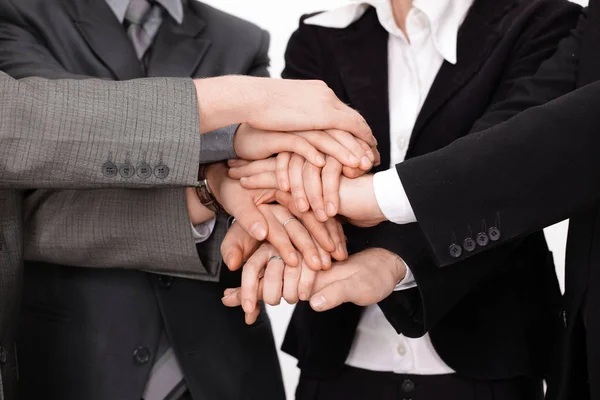 Gruppe von Geschäftsleuten mit ineinander verschränkten Händen. — Stockfoto