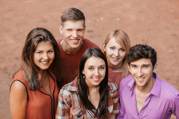 Close up.portrait de un grupo de students.the concepto de amistad — Foto de Stock