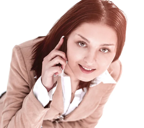 Młody biznes kobieta trzymając telefon patrząc w górę i uśmiechając się — Zdjęcie stockowe