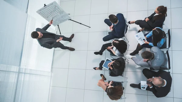 Homem de negócios e equipe de negócios em uma reunião de trabalho — Fotografia de Stock