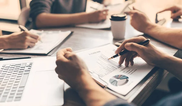 Nahaufnahme. Bild von Finanzdokumenten auf dem Bürotisch . — Stockfoto