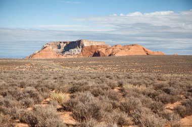 Arizona 'daki Antelope Kanyonu yakınlarındaki Navajo Bölgesi' ndeki çöl manzarası.