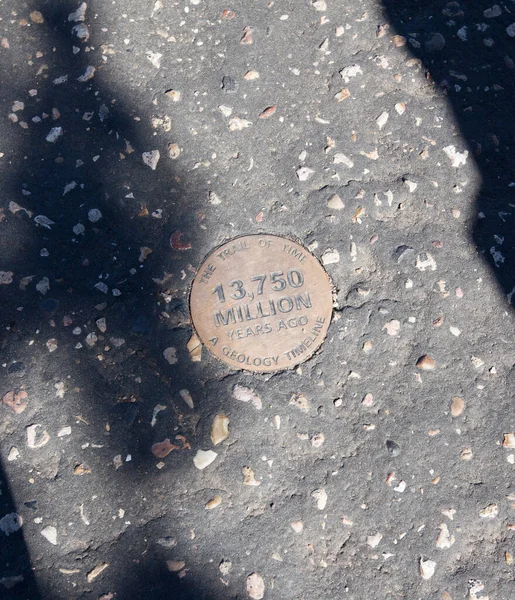 Marker Pima Point Grand Canyon Showing Age Geology Area — Stock Photo, Image