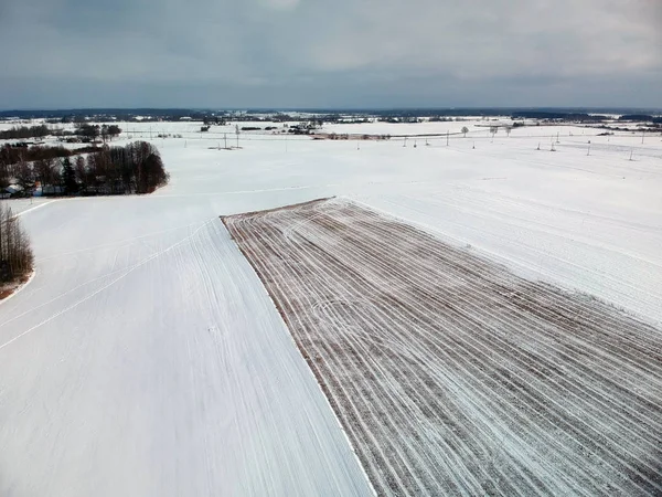 Panorama Terras Agrícolas Inverno Com Campo Neve Palha Trigo Vista — Fotografia de Stock