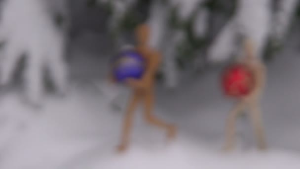 Dois Manequim Artista Madeira Com Bolas Bolas Natal Neve Inverno — Vídeo de Stock