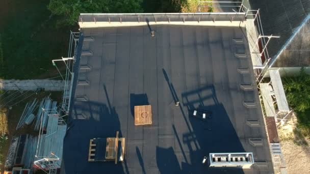 Flat house roof in city after renovation, aerial view — Stock Footage Flat House Roof City Renovation Aerial View Stock Video