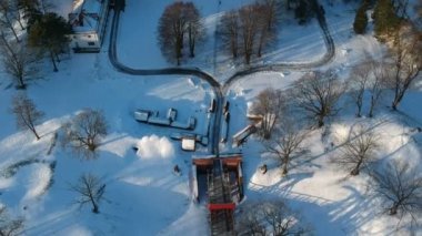 Kışın ortaçağ tarihi Birzai kalesi, Litvanya, hava manzarası