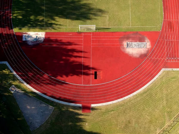 Estadio de la pequeña provincia en verano, vista aérea — Foto de Stock