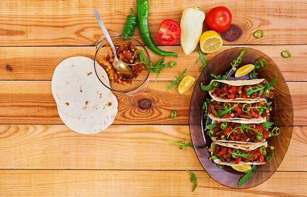 Mexikanische Tacos Mit Rindfleisch Tomatensauce — Stockfoto