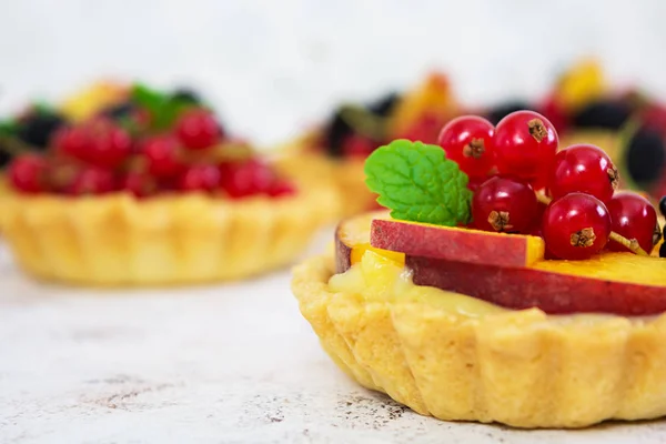 Tartlets Different Berries White Background — Stock Photo, Image