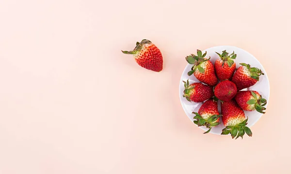 Sweet Strawberry Pink Background Top View Flat Lay — Stock Photo, Image