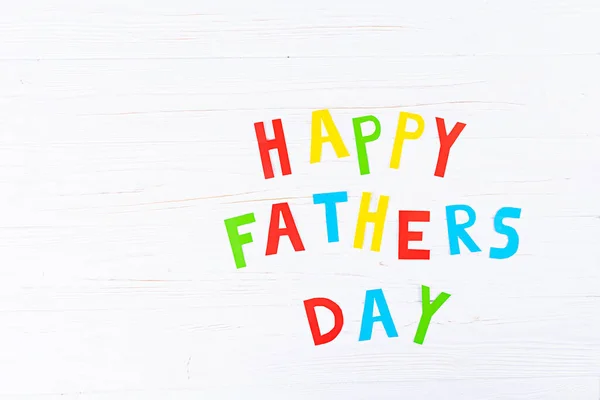 Babalar Günün kutlu olsun. Renkli kağıt kelimeler.