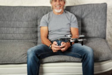 Komuta sizde bir Drone ile oynamak