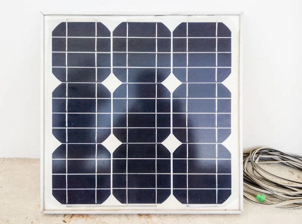 Small Solar Panel Use Urban Office White Wall — Stock Photo, Image