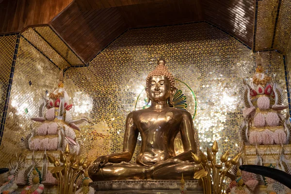 Statua Buddha Oro Stile Tradizionale Tailandese Chiesa Lusso Del Tempio — Foto Stock