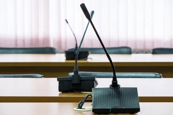 Modern microphone for conference time in the meeting room. — Stock Photo, Image