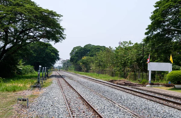 Polo Señal Estación Tren Local Antes Cruzar Carretera Local Situada — Foto de Stock