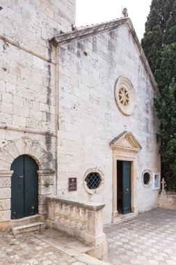 03 Mayıs 2019, Cavtat, Hırvatistan. Kilise Kulesi