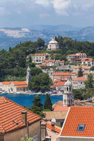 03 May 2019, Cavtat, Croacia. Paisaje urbano . — Foto de Stock