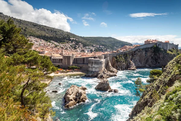 05 May 2019, Dubrovnik, Croacia. Arquitectura de la ciudad vieja — Foto de Stock