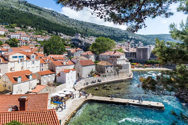 05 május 2019, Dubrovnik, Horvátország. Óvárosi építészet — Stock Fotó