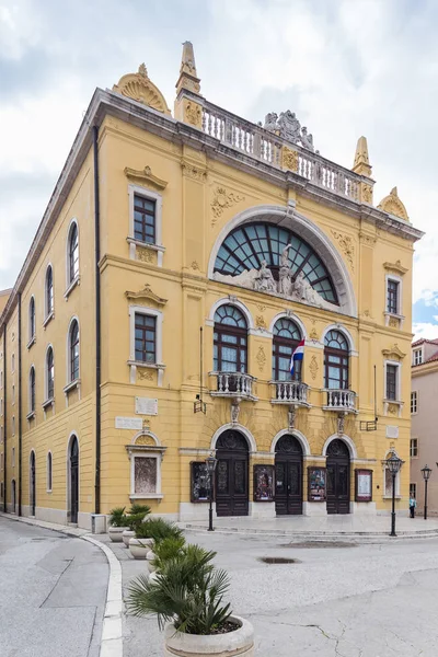 06 MAYO 2019. Split, Croacia. Croacia Edificio del Teatro Nacional — Foto de Stock