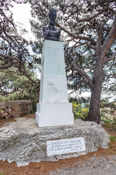 07 mei 2019 Split, Kroatië. Standbeeld van Luka Botic — Stockfoto