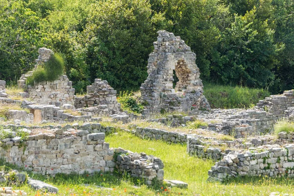 08 Mayıs 2019. Split, Hırvatistan. Solin'deki Selanik'in Roma kalıntıları — Stok fotoğraf