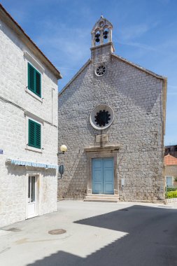 Kastel Stari'deki küçük taş kilise, Kastela, Hırvatistan
