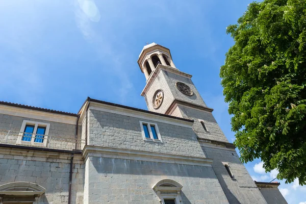 08 maja 2019, Kastel Novi, Chorwacja. Kościół — Zdjęcie stockowe