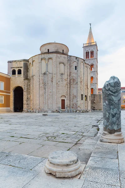 08 mei 2019. Zadar. Kroatië. Kerk van St. Donatus — Stockfoto